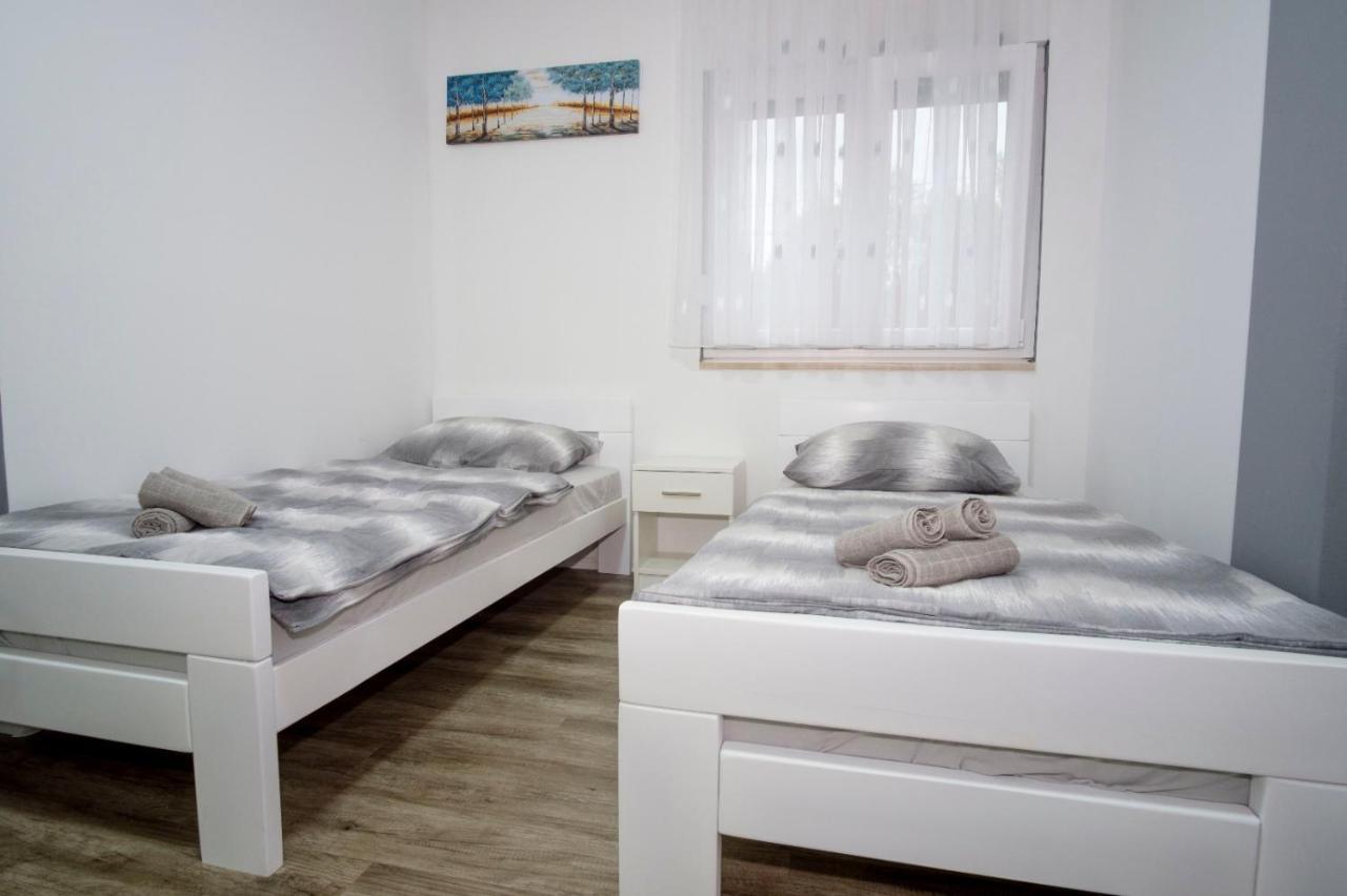 Ana Rooms Ljubuški Buitenkant foto